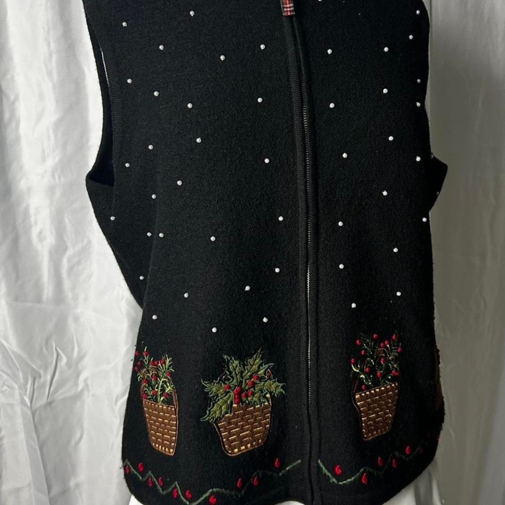 Charter Club Large Vintage Embroidered Plant Sweater Vest - Picture 5 of 6